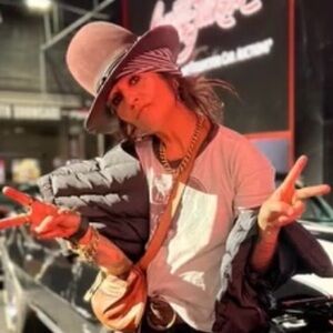 This is Linda Perry.  I make her hats at Wednesday’s Child Studio.